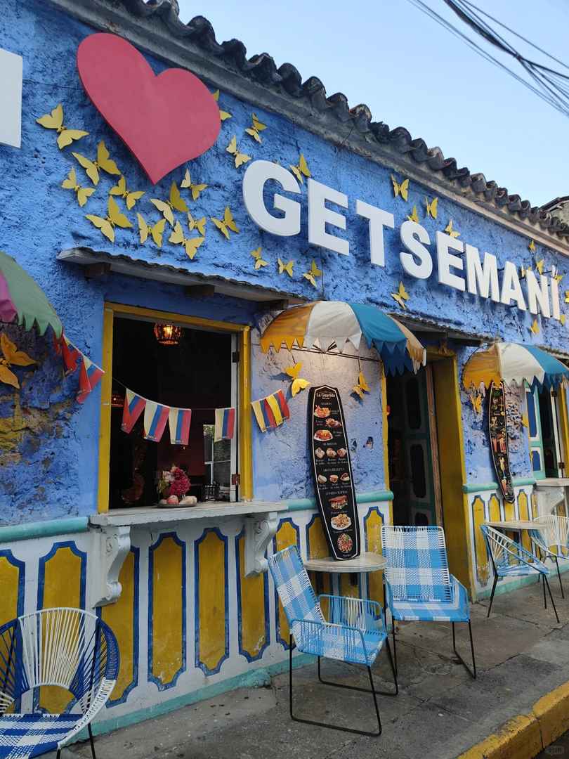 Explore the Vibrant Colombian Town of Cartagena in the Caribbean Sea