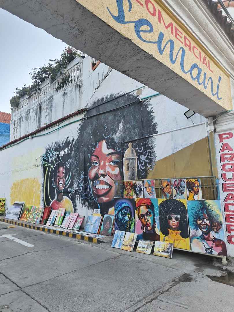 Explore the Vibrant Colombian Town of Cartagena in the Caribbean Sea