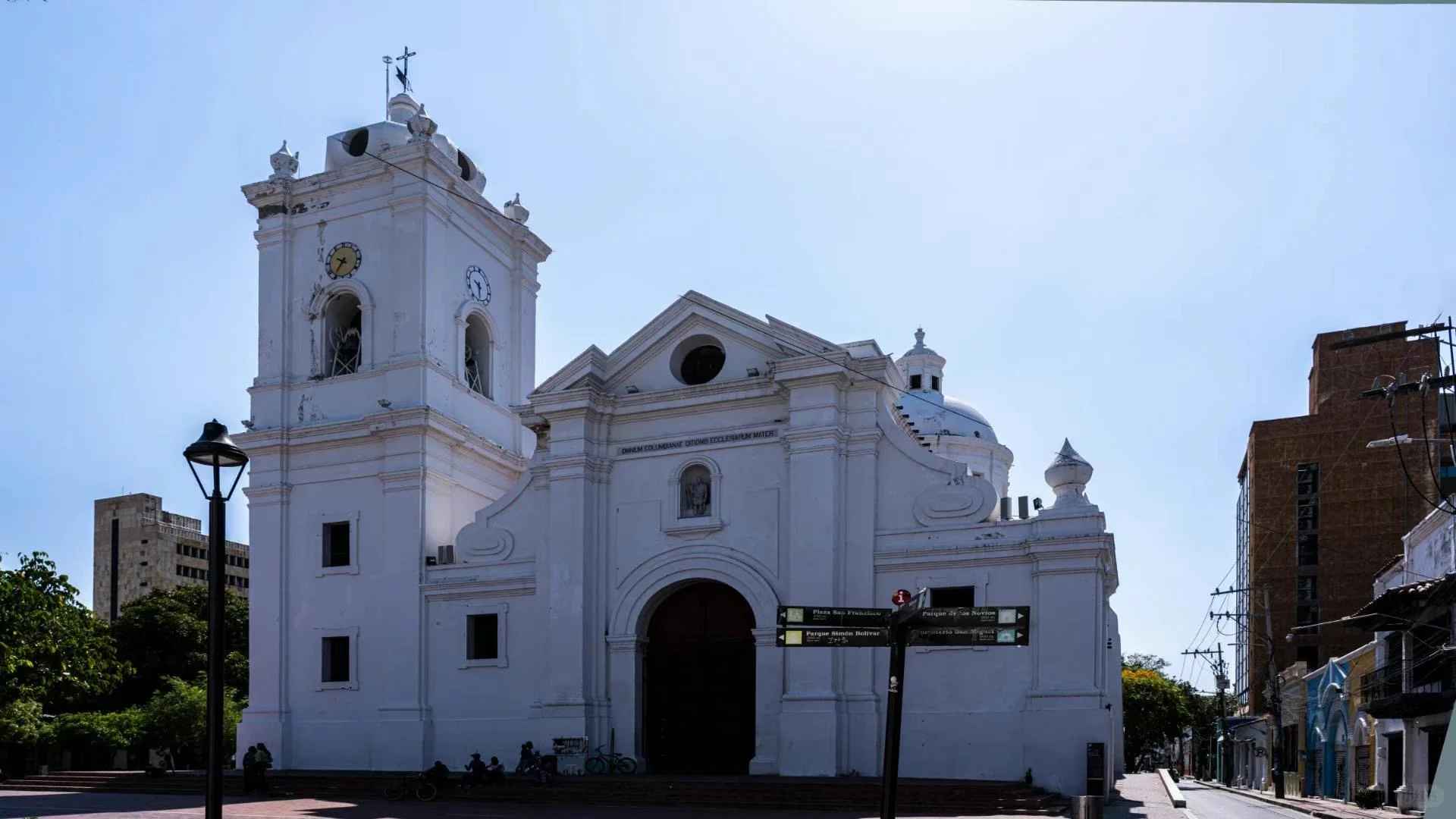 Exploring Santa Marta's Historical Sites & Coastal Beauty for Travelers