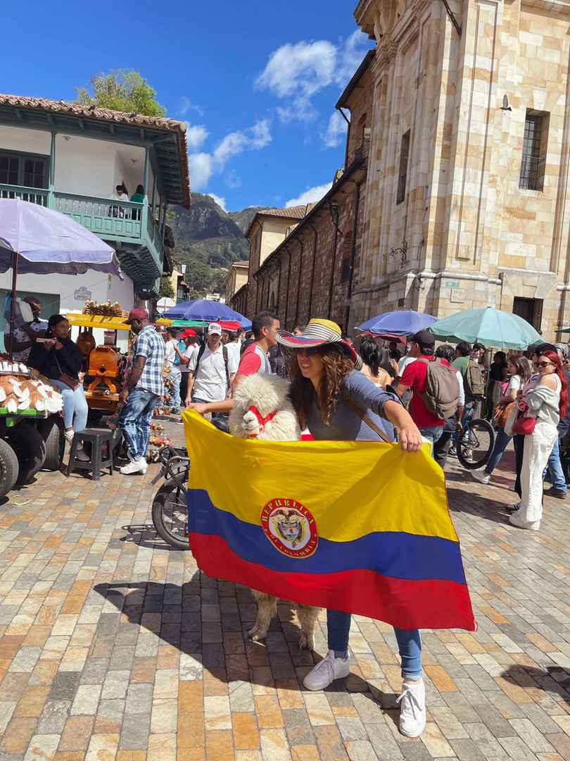 تجربة تاجر أجنبي في جولة العالم في بوغوتا، كولومبيا 🇨🇴