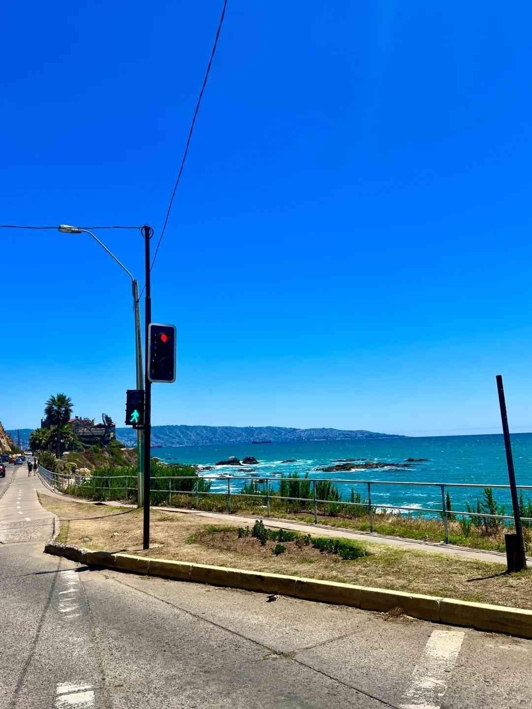 How to Plan a Budget Self-Guided Tour to Santiago's Jelly Sea?