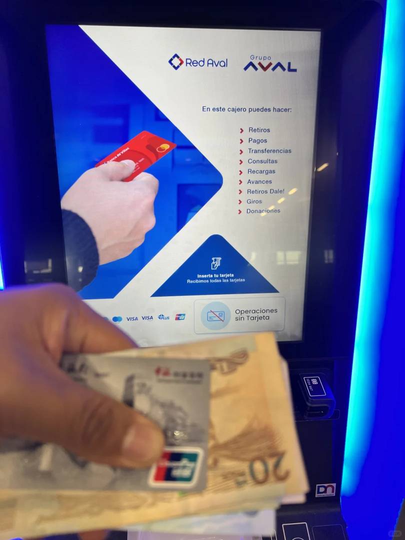 How to Successfully Withdraw Money with a UnionPay Card at Colombia Airports