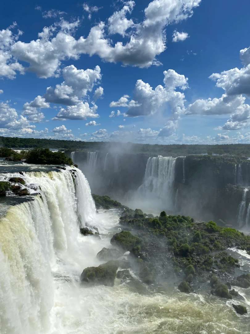Cataractes d'Iguazu Brésil : Guide de voyage ultime pour les amateurs d'aventure