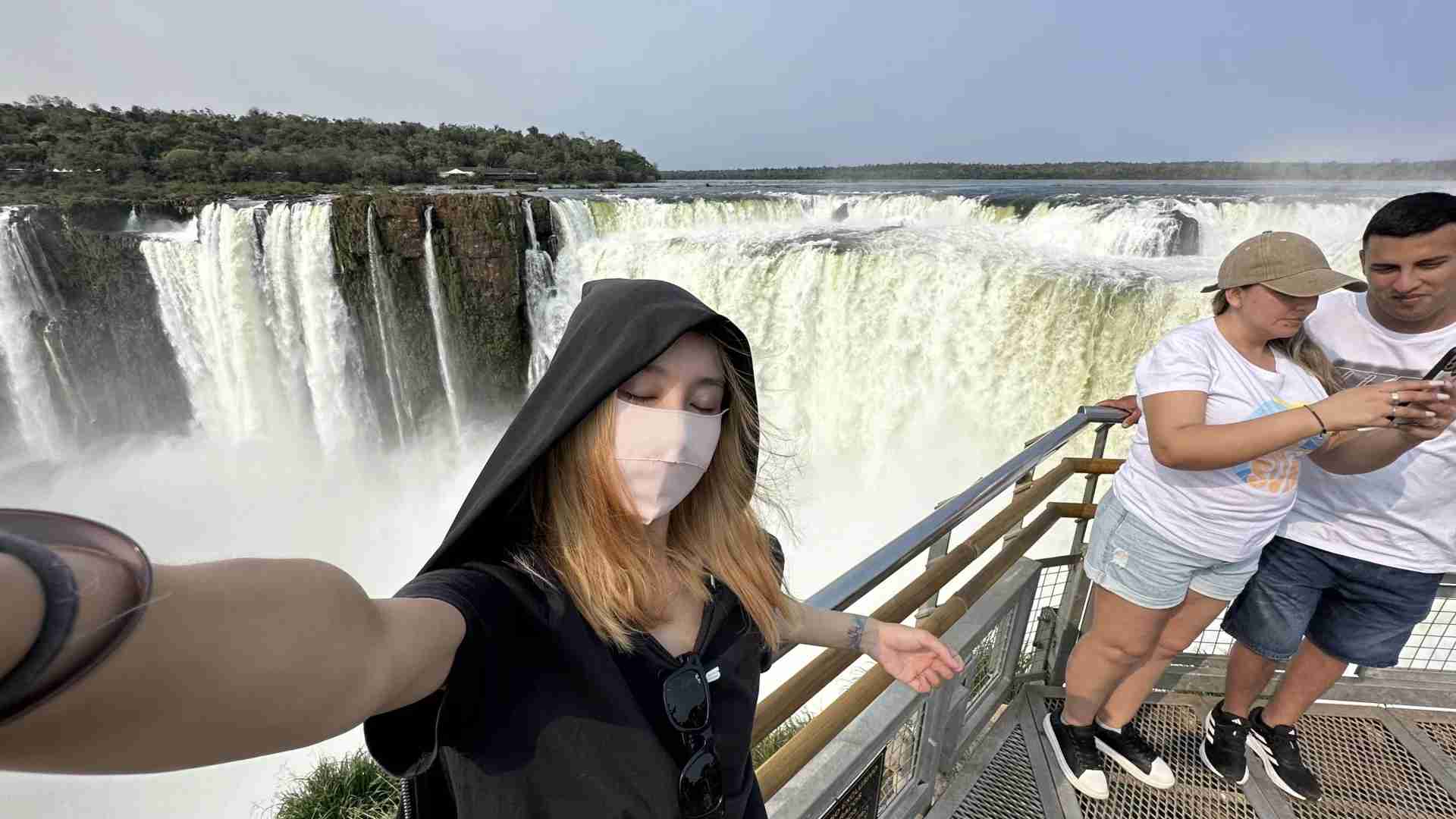 Lazy Traveler's Guide: Exploring Iguazu Falls in Early Spring Light