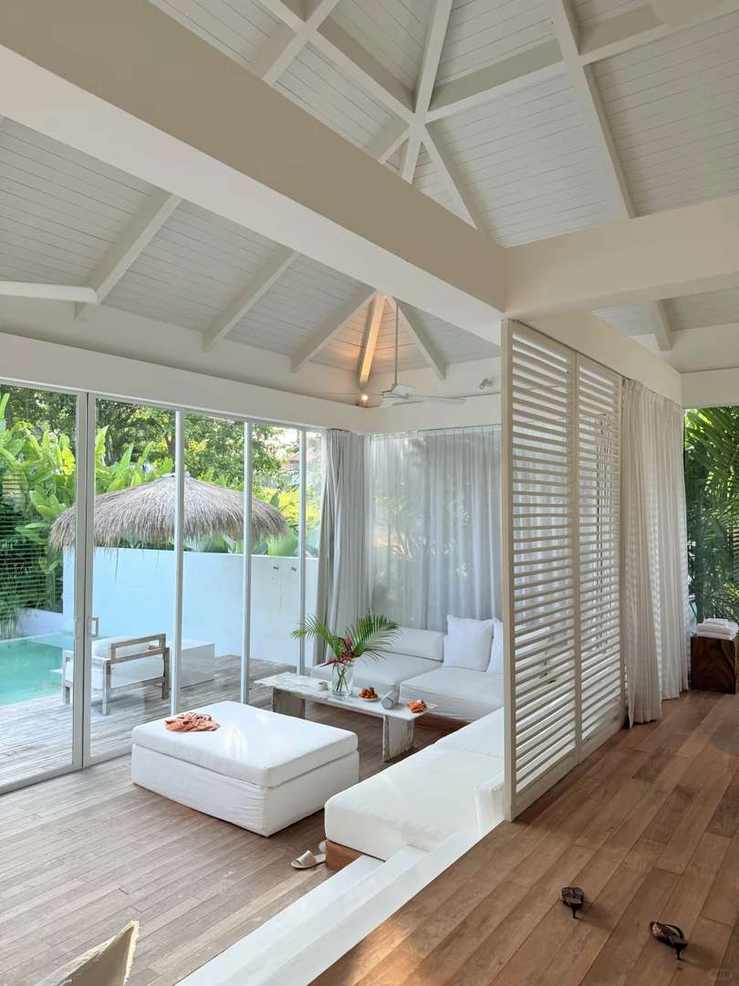 Makali: Canggu's Charming White House for Digital Nomads
