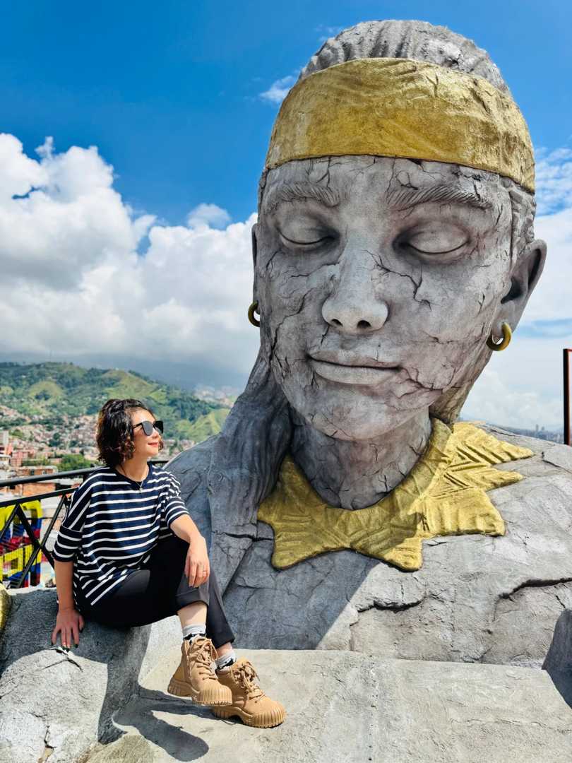 Medellin City Tour: Explore Hidden Gems with Local Guides