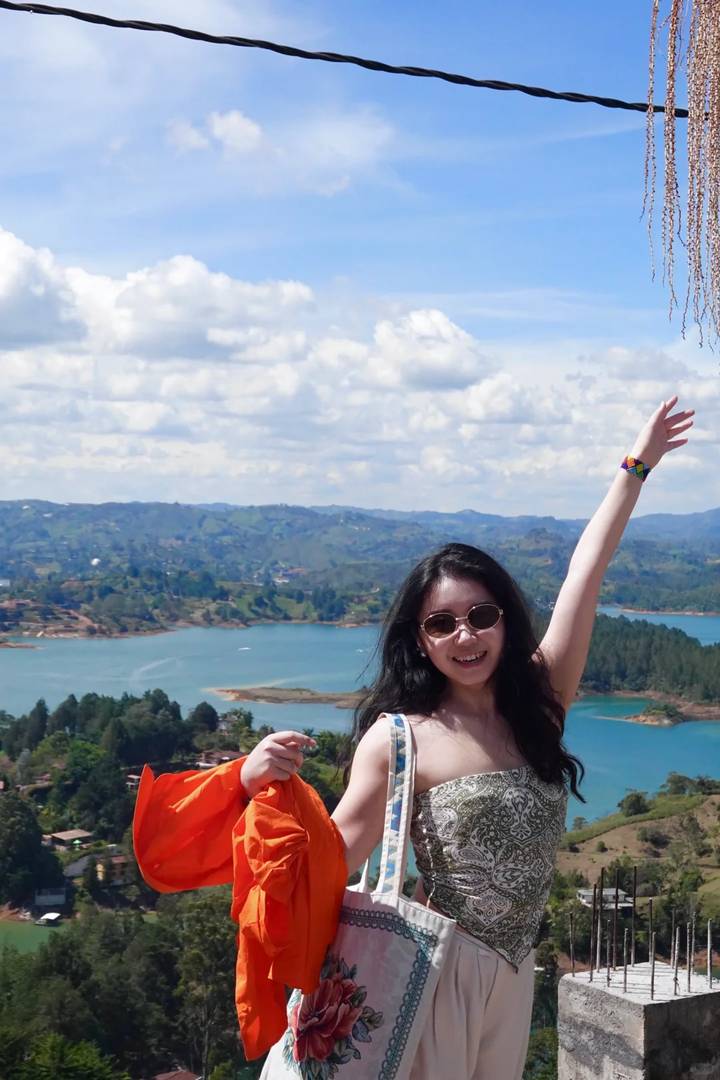 Medellin to Guatape Day Trip: Giant Rock, Colorful Houses, Escobar's Estate
