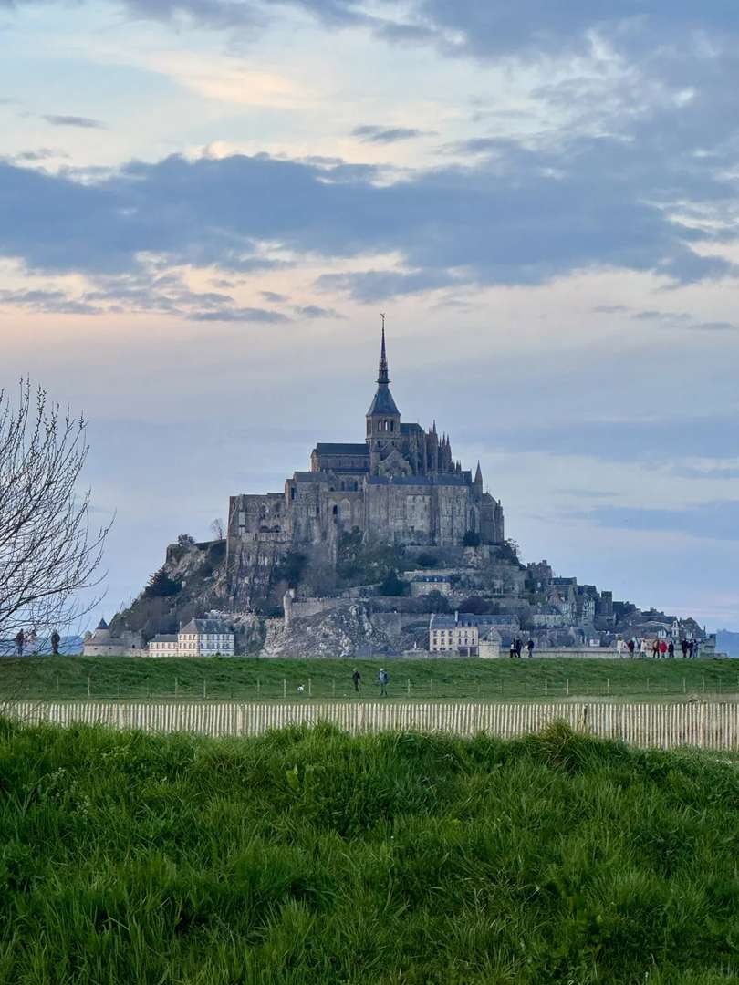 Mont Saint-Michel Tidal Castle: 2-Day 1-Night Travel Itinerary Guide