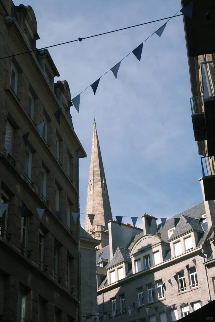 Paris to Saint-Malo Day Trip: Honest Guide for Travelers