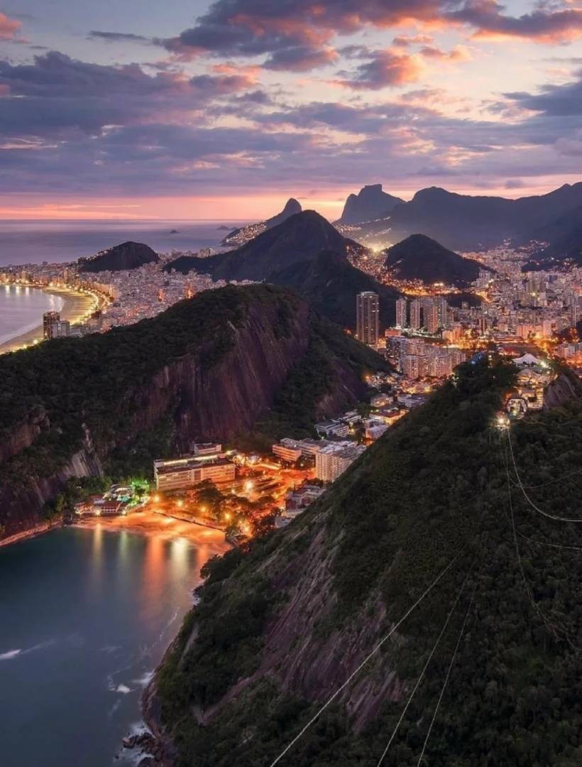 Paixão Brasil 🇧🇷: Explore a Alma do Futebol e do Carnaval