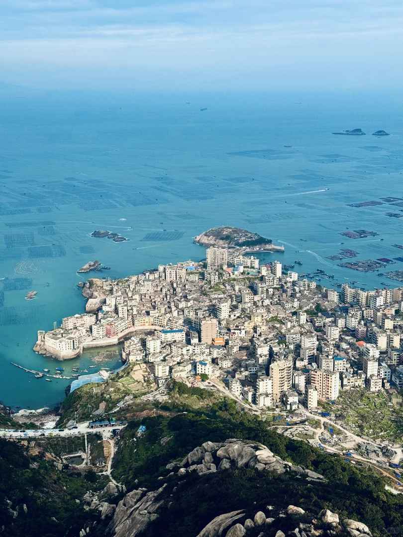 Rio de Janeiro Split Flag Crown Top | Mode Brésilienne Unique