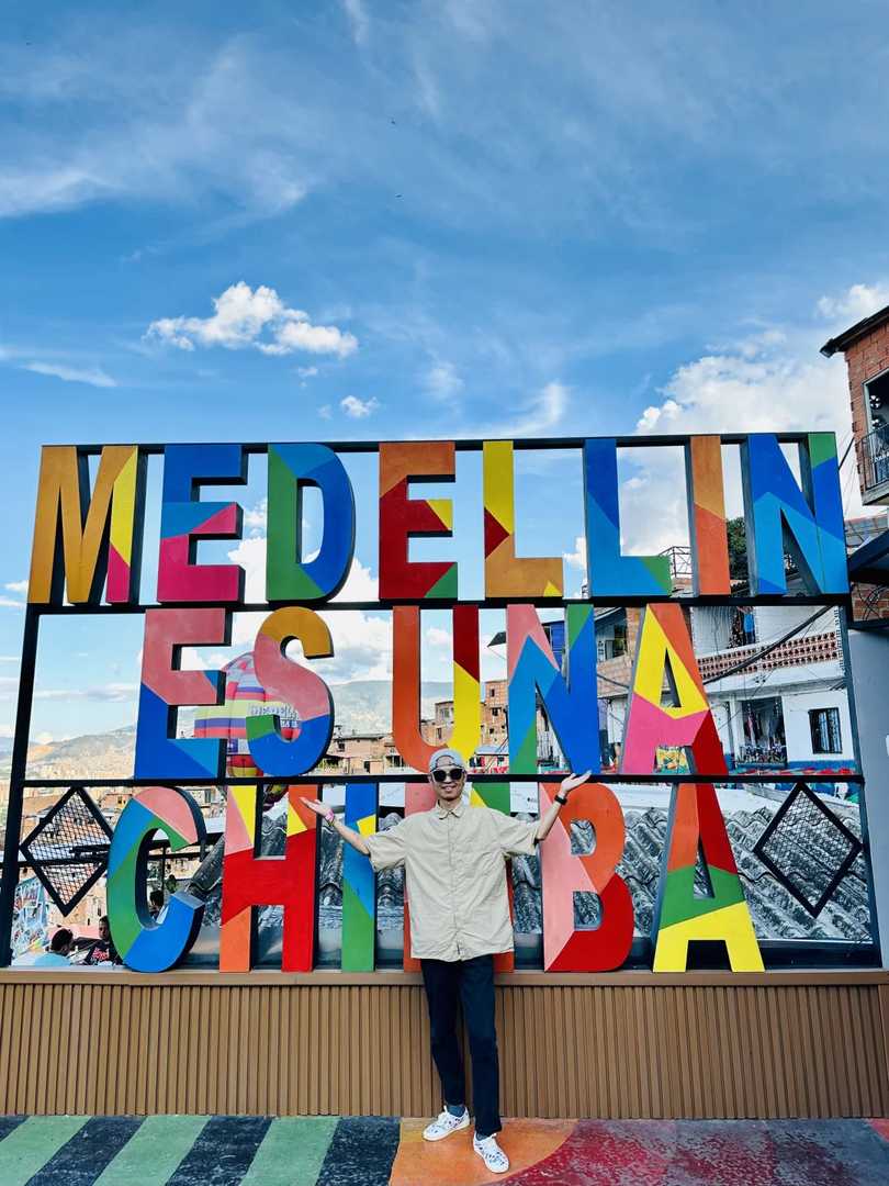 Self-Guided Tour of Comuna 13 in Medellin Colombia | Travel Guide