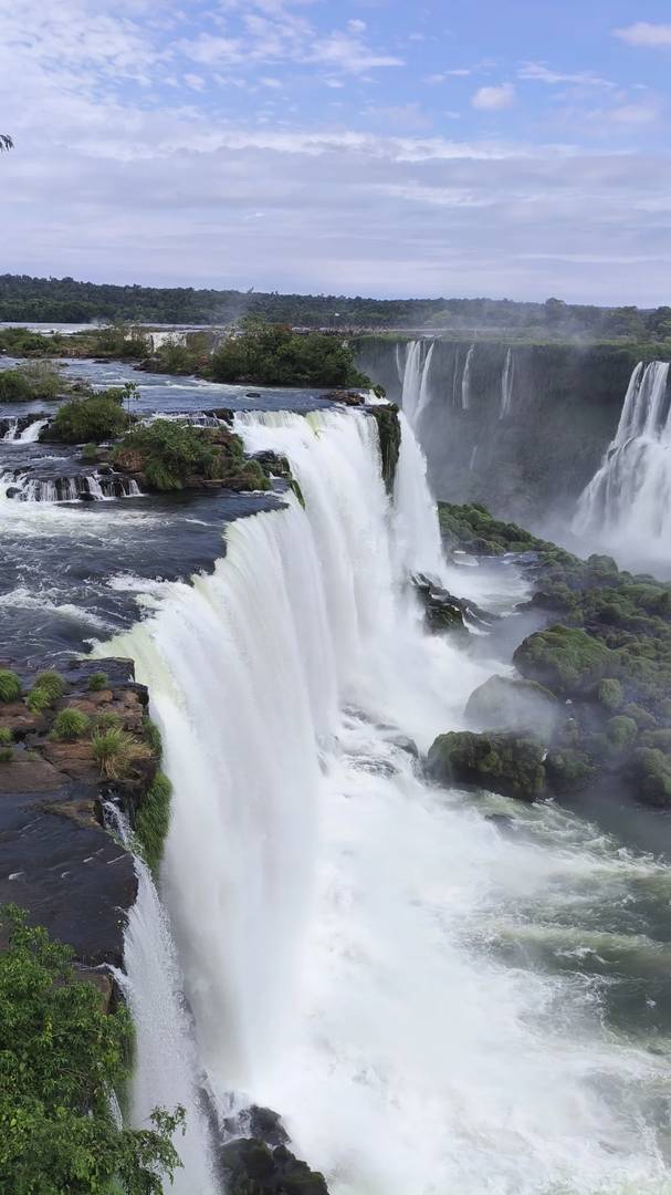 Tips for Visiting Iguazu Falls: What to Pack and Prepare #11/12