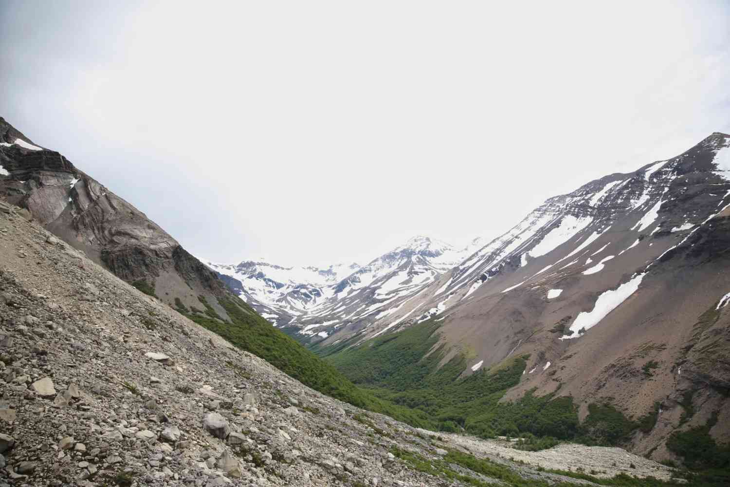 What's the Best Budget Self-Guided Tour Route for Hiking in Torres del Paine?