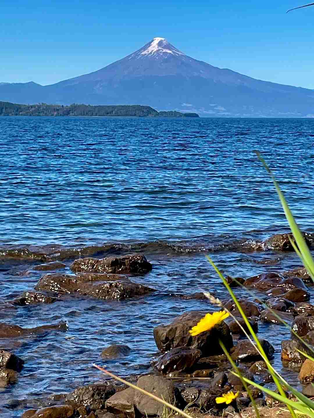 What's the Best Route for a Budget-Friendly Self-Guided Tour to Yenique Lake, Chile?