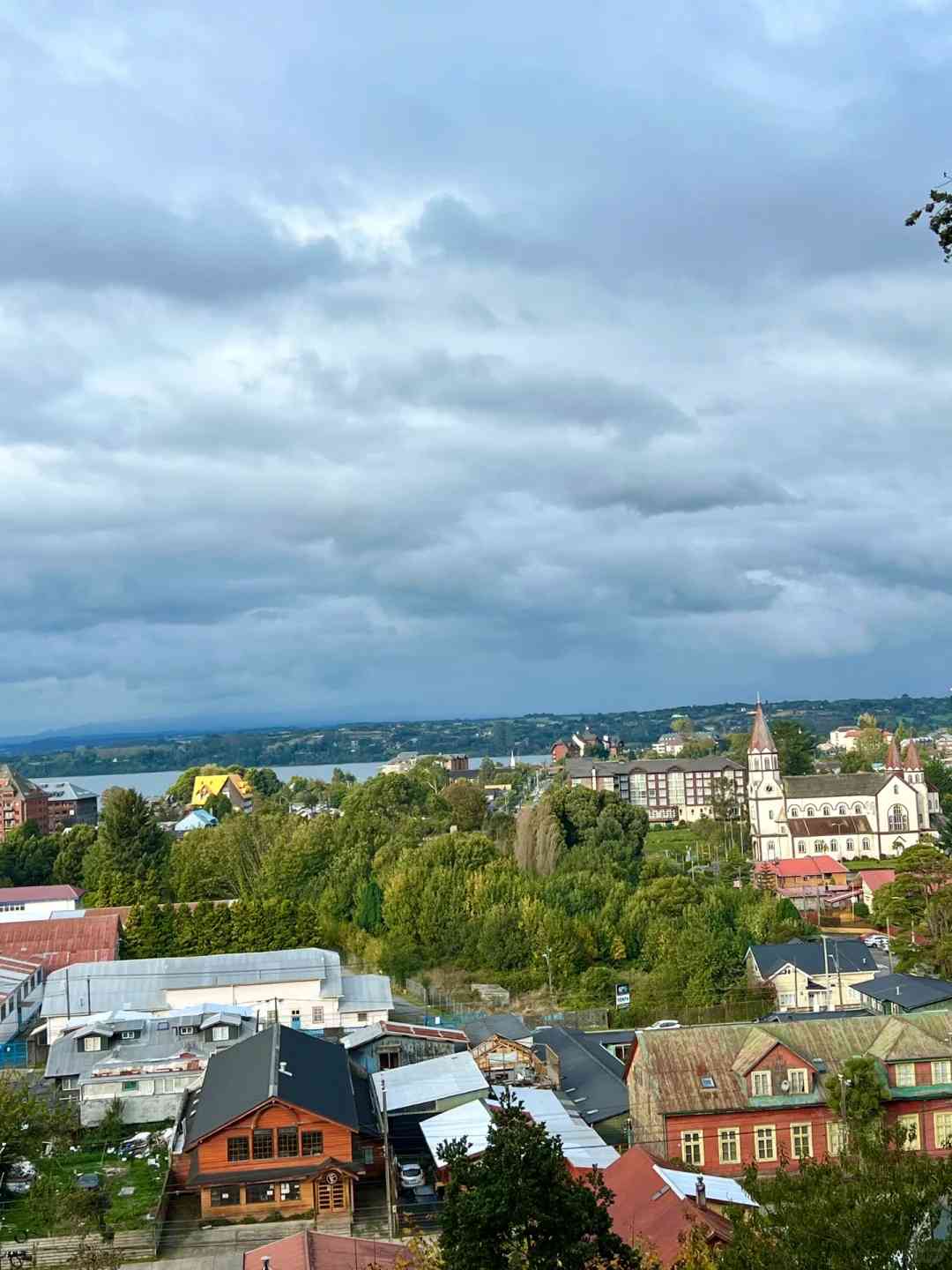 What's the Best Self-Guided Tour Route & Budget Tips for Puerto Montt & Puerto Varas?