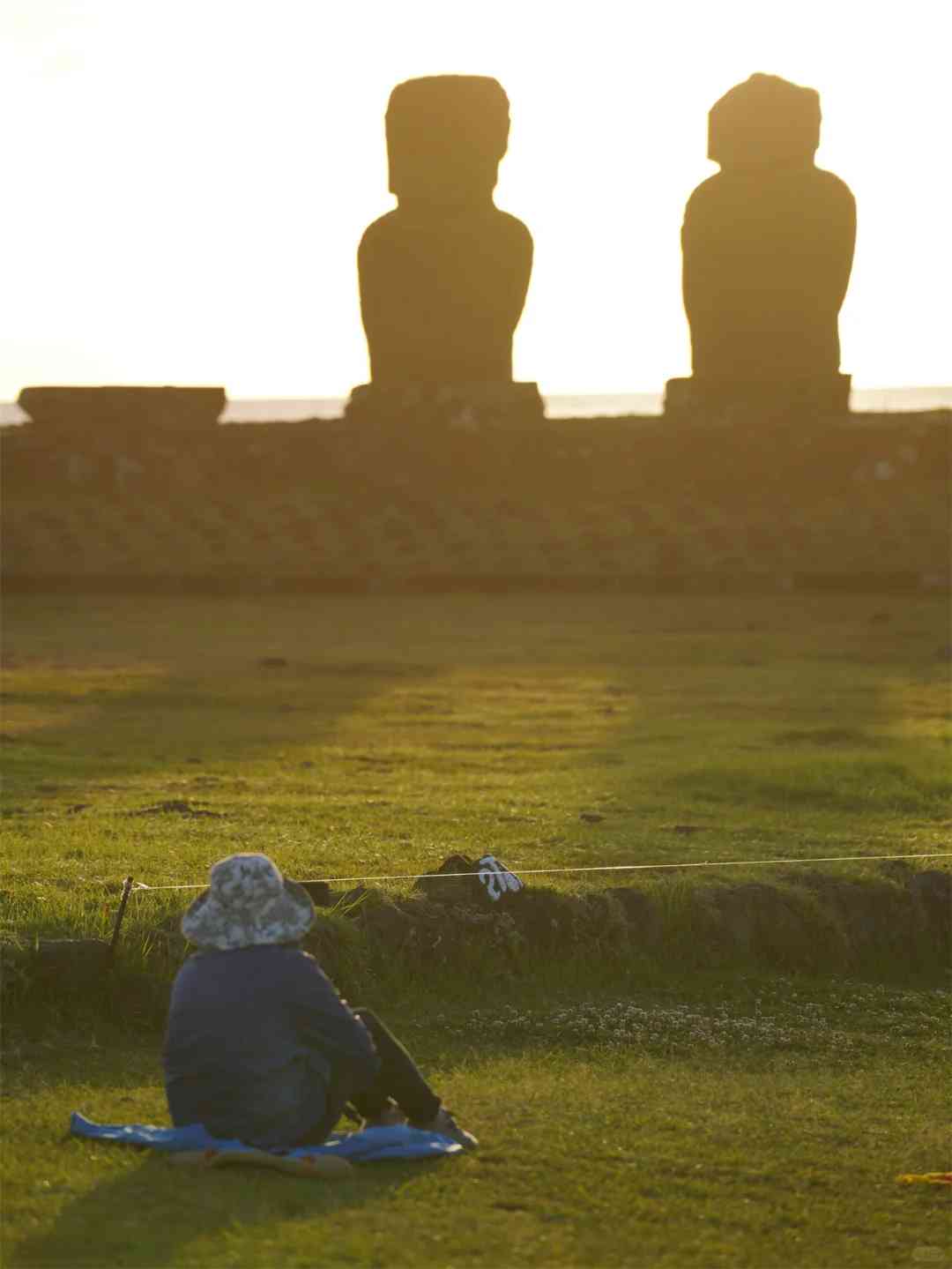 What's the Best Self-Guided Tour Route for Easter Island on a Budget?