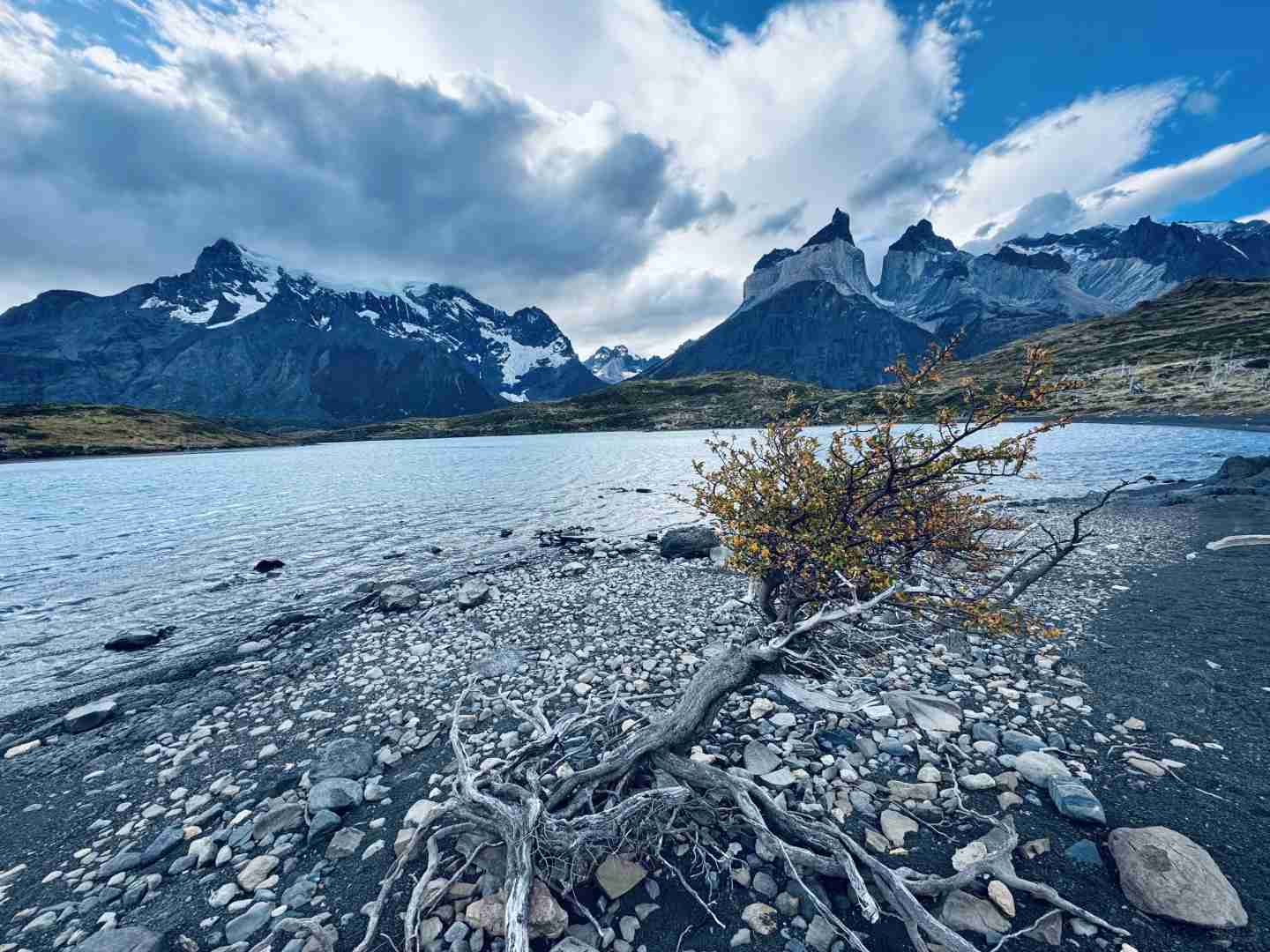 What's the Best Self-Guided Tour Route for Torres del Paine on a Budget?
