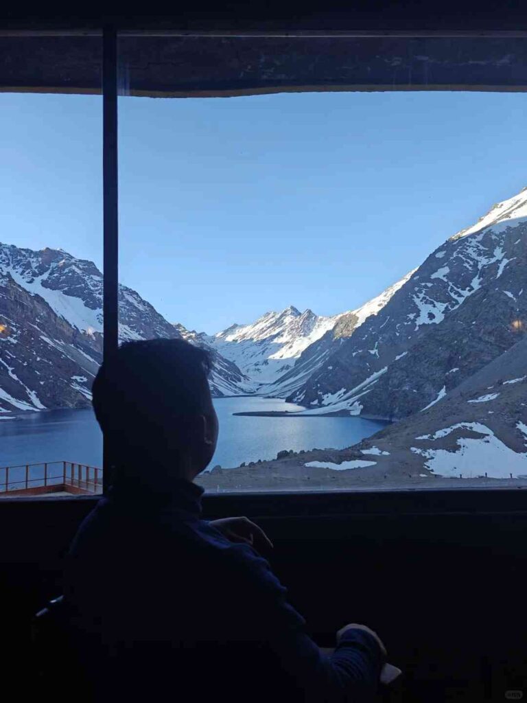 What’s the Best Self-Guided Tour Route for Crossing the Argentina-Chile Border on a Budget?