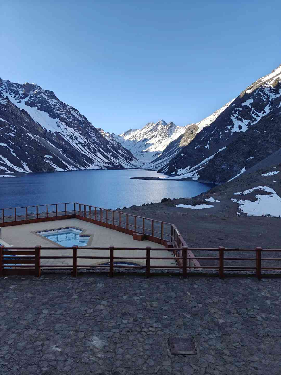 What's the Best Self-Guided Tour Route for Crossing the Argentina-Chile Border on a Budget?
