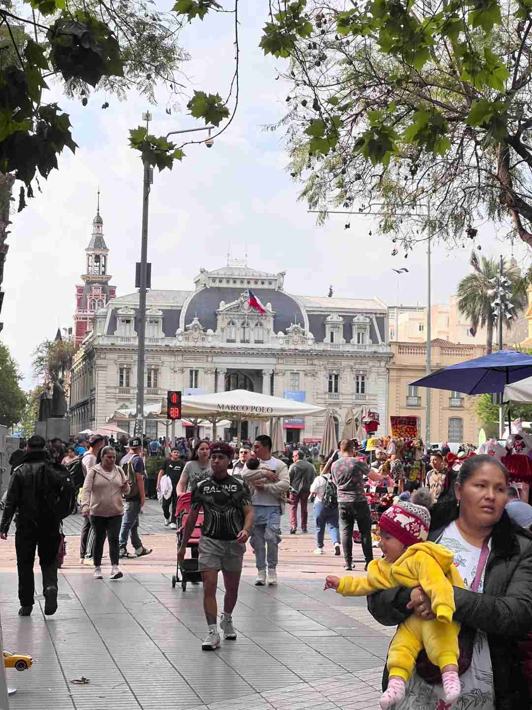 What's the Best Self-Guided Tour Route for Budget Travel in Santiago, Chile?
