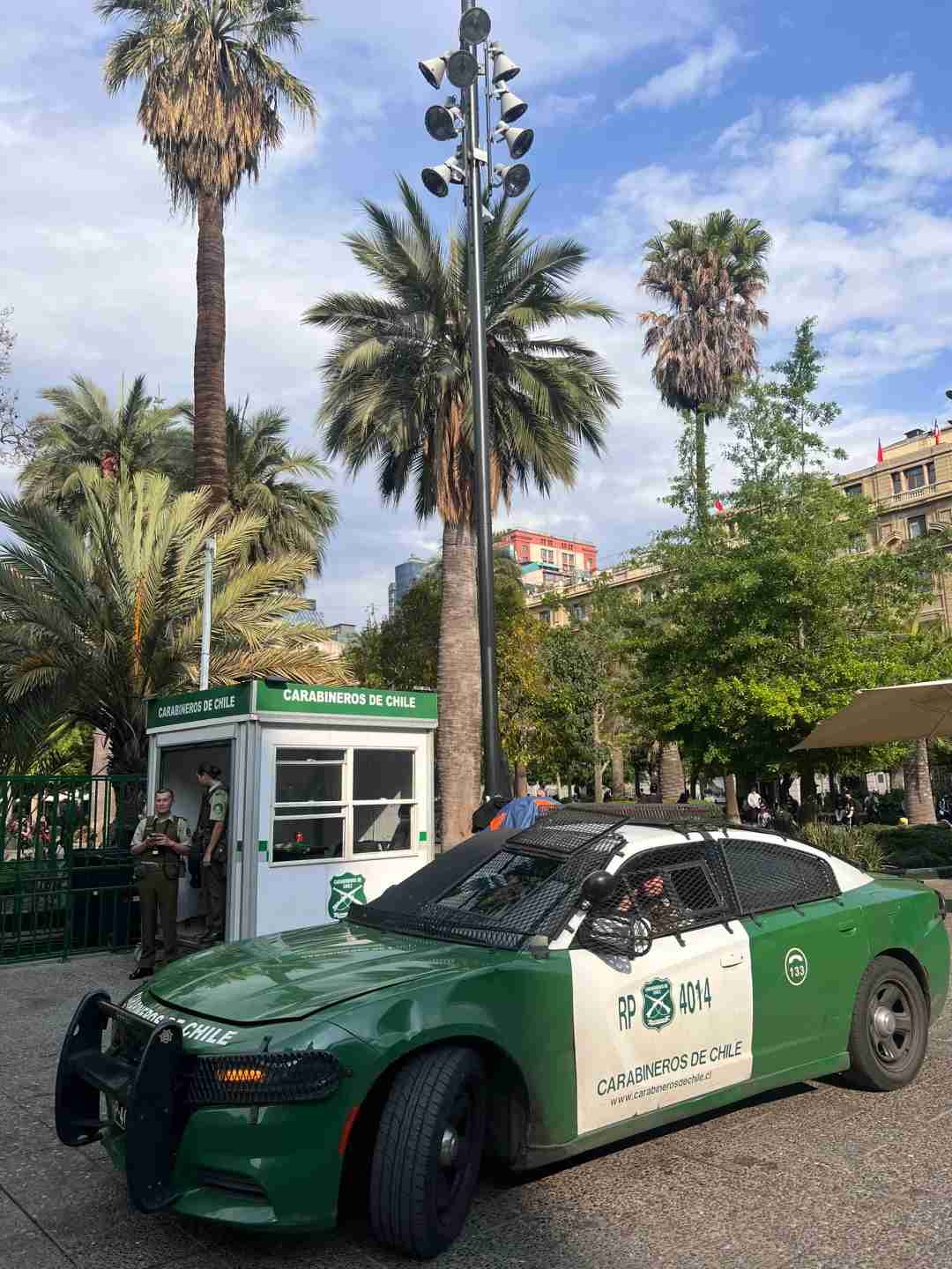 What's the Best Self-Guided Tour Route for Budget Travel in Santiago, Chile?