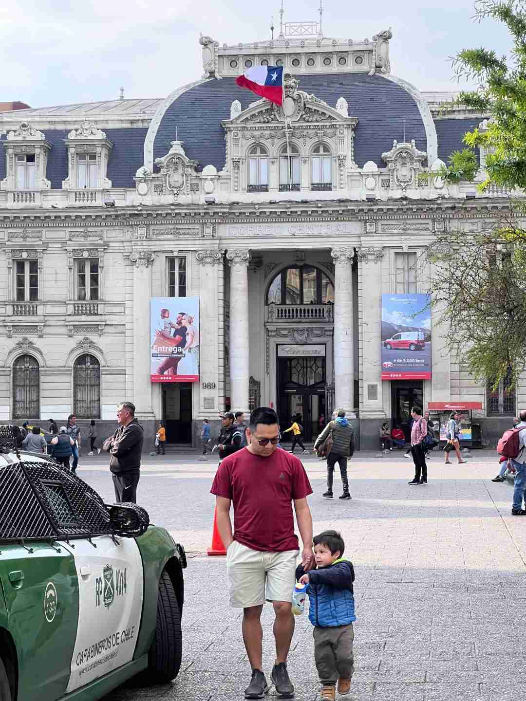 What's the Best Self-Guided Tour Route for Budget Travel in Santiago, Chile?