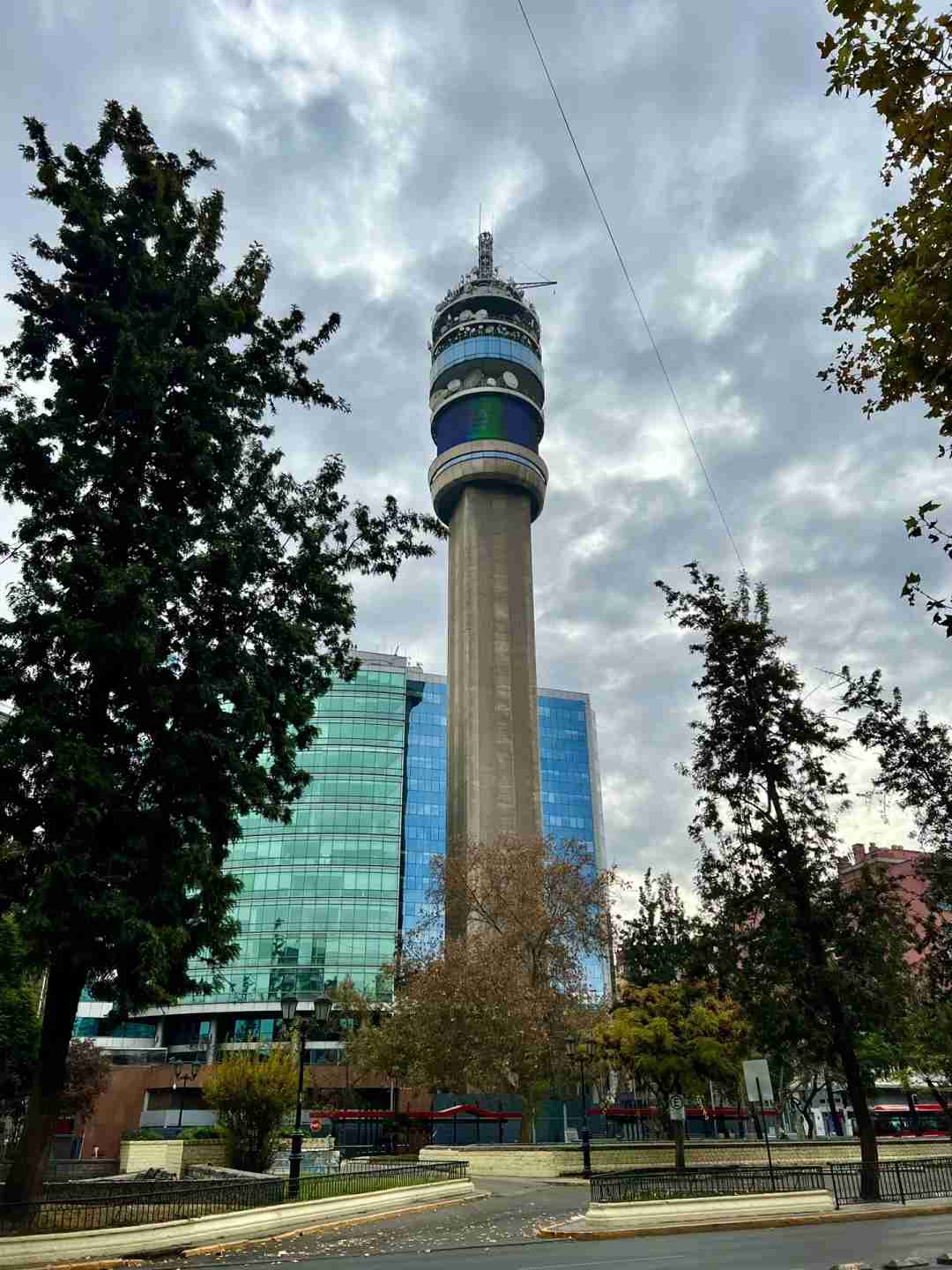 What's the Best Self-Guided Tour Route in Santiago, Chile on a Budget?