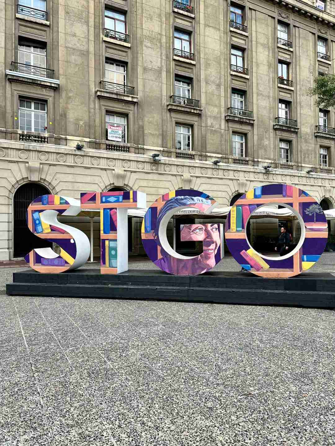 What's the Best Self-Guided Tour Route in Santiago, Chile on a Budget?