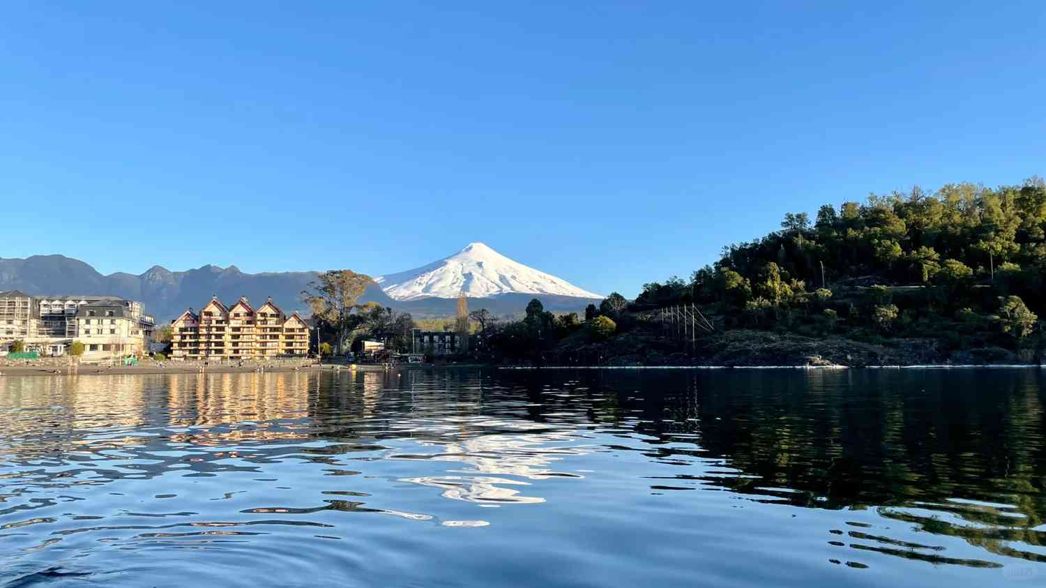 What's the Best Self-Guided Tour Route in Pucon for Budget Travelers?