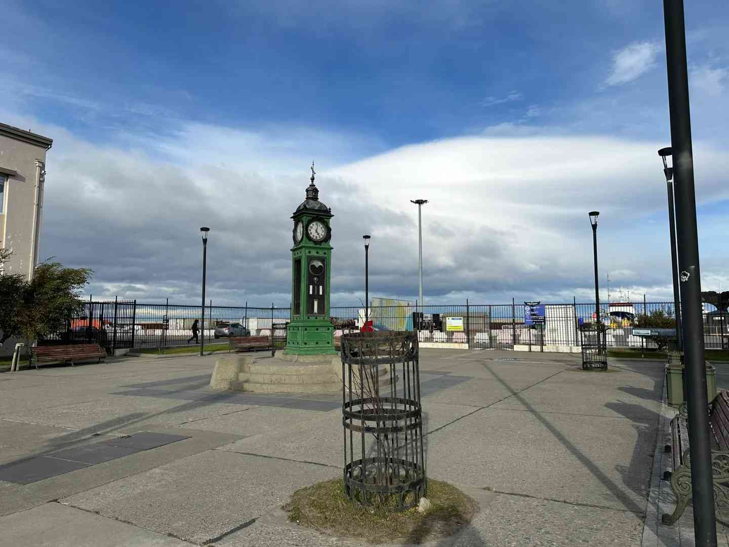 What's the Best Self-Guided Tour for Clear Skies and Rainbows in Punta Arenas?