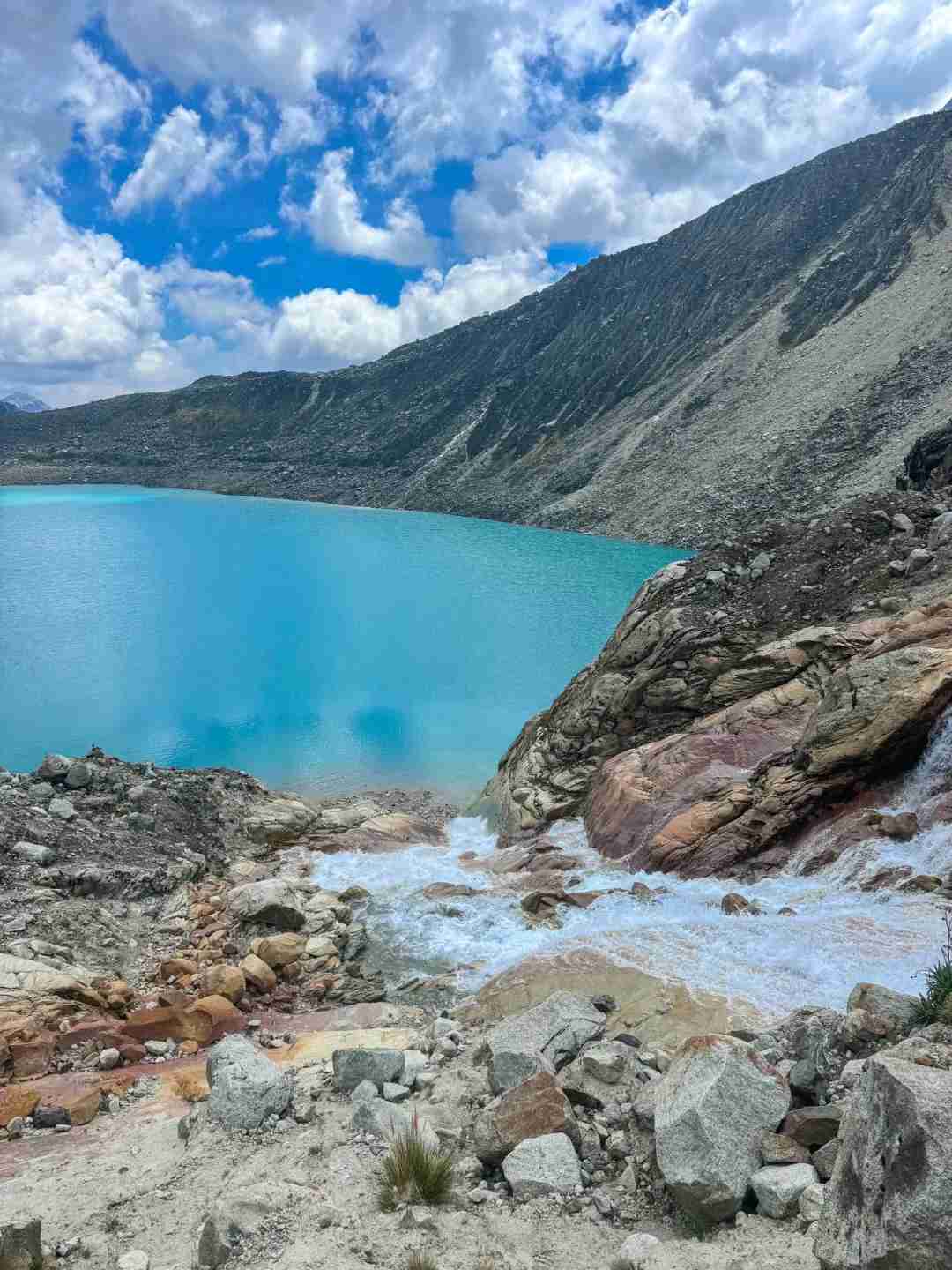 Perus Hiking-Abenteuer: Voller Reiseführer zu den Huallas-Wanderwegen bei Laguna Rocotuyo
