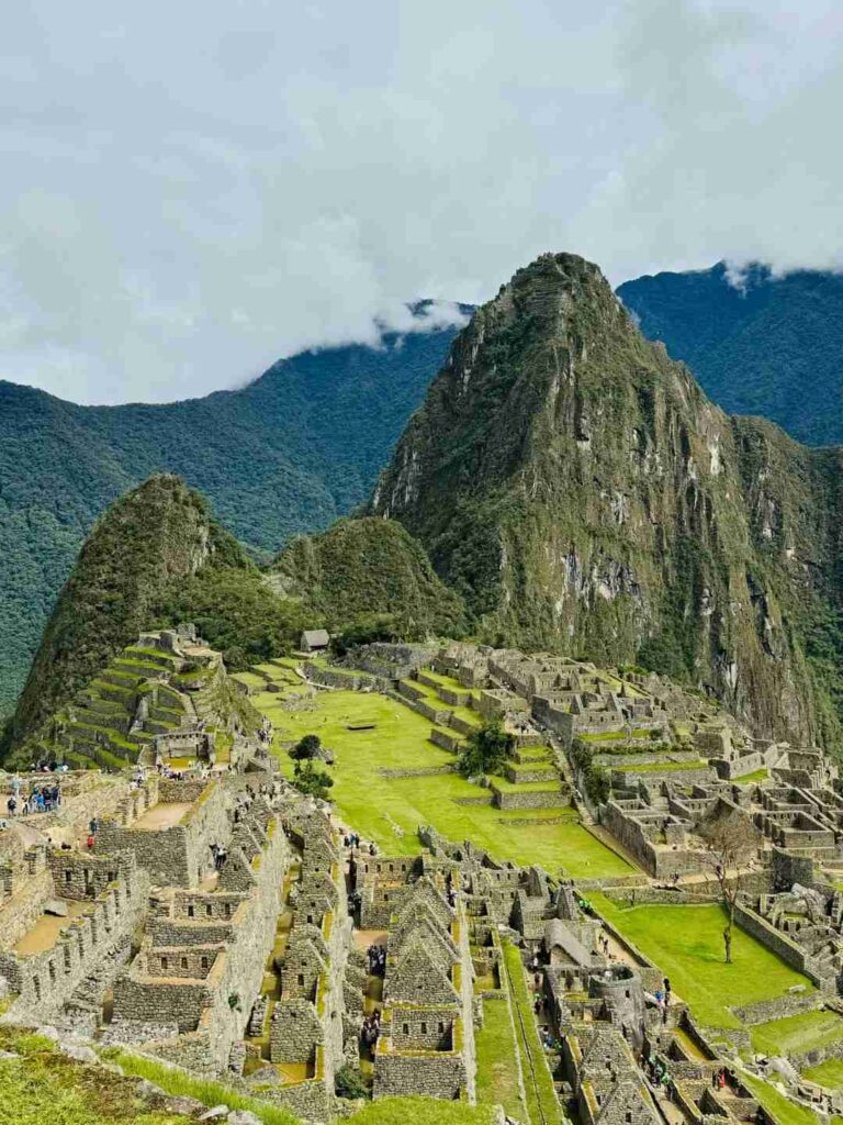 Ultimate Guide: Bus and Train to Machu Picchu from Cusco