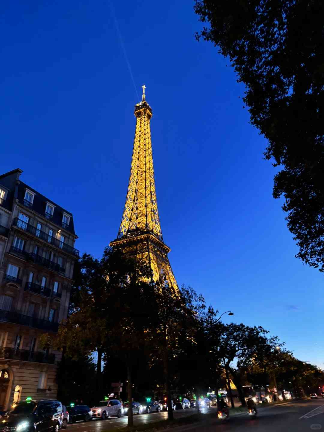 Un an à Paris : Réflexions sur la vie d'expatrié, les chocs culturels et les souvenirs inoubliables