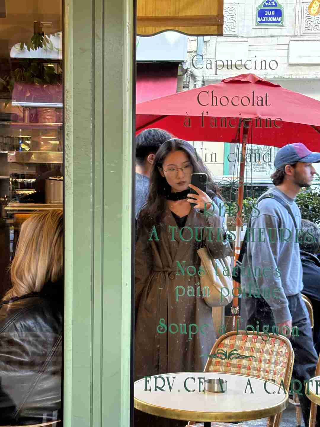 Un an à Paris : Réflexions sur la vie d'expatrié, les chocs culturels et les souvenirs inoubliables