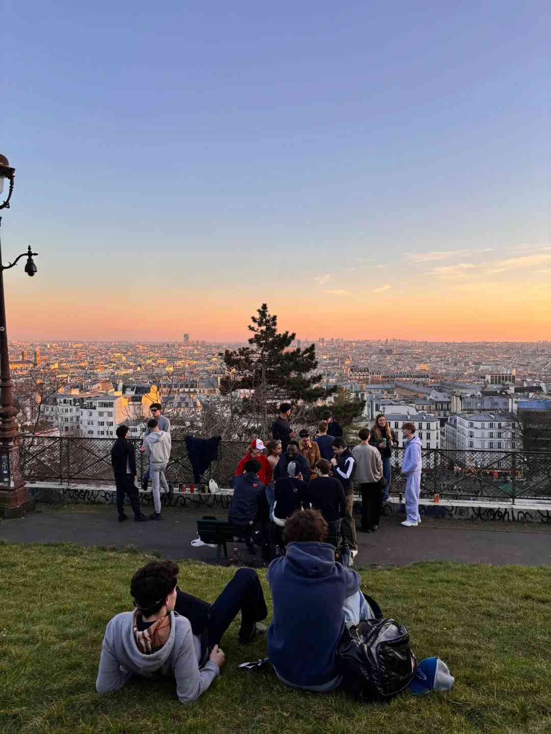 Un an à Paris : Réflexions sur la vie d'expatrié, les chocs culturels et les souvenirs inoubliables