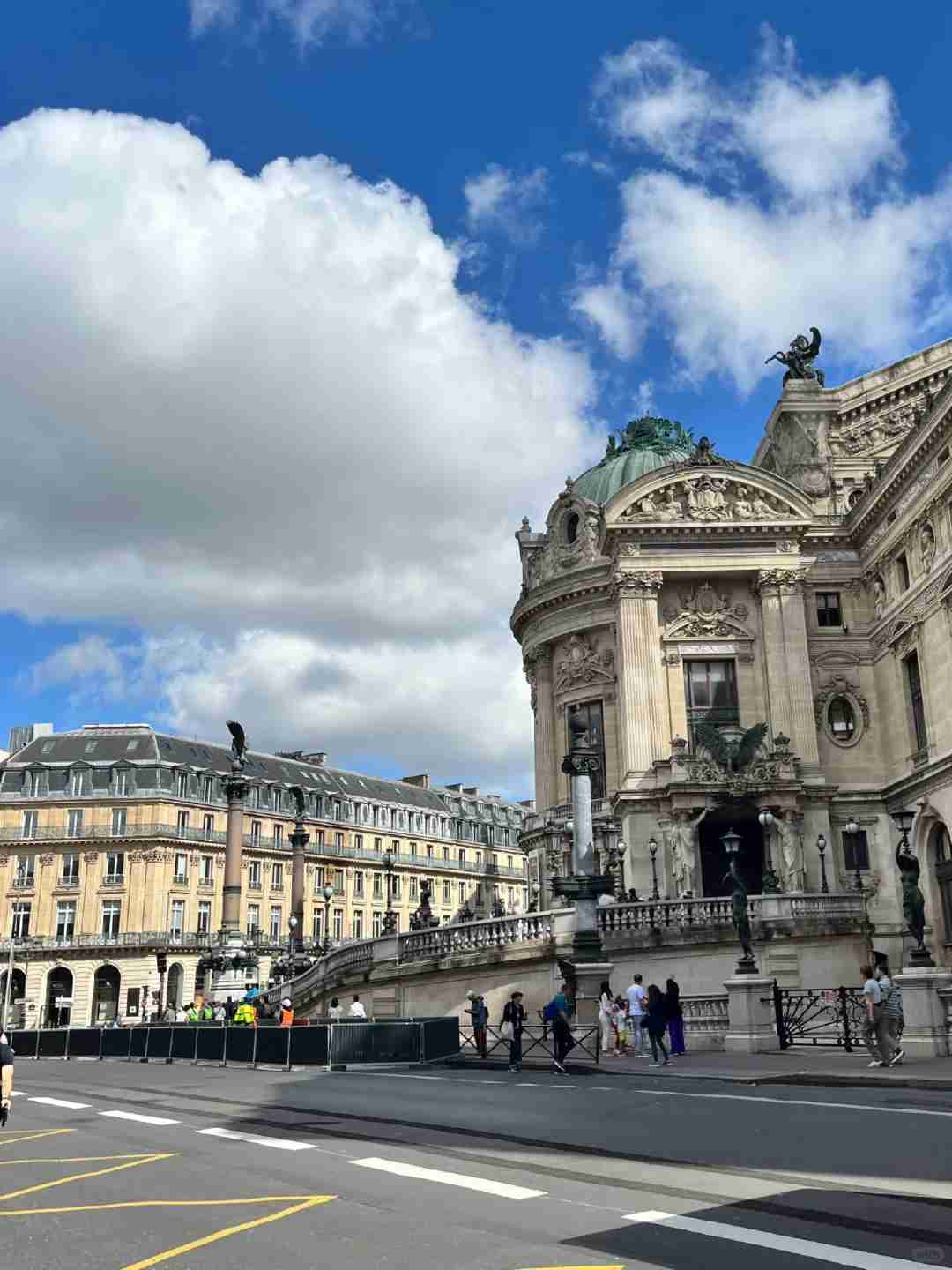 Itinéraire à Paris en une journée : comment visiter la Tour Eiffel, le Louvre et les principales attractions de manière efficace