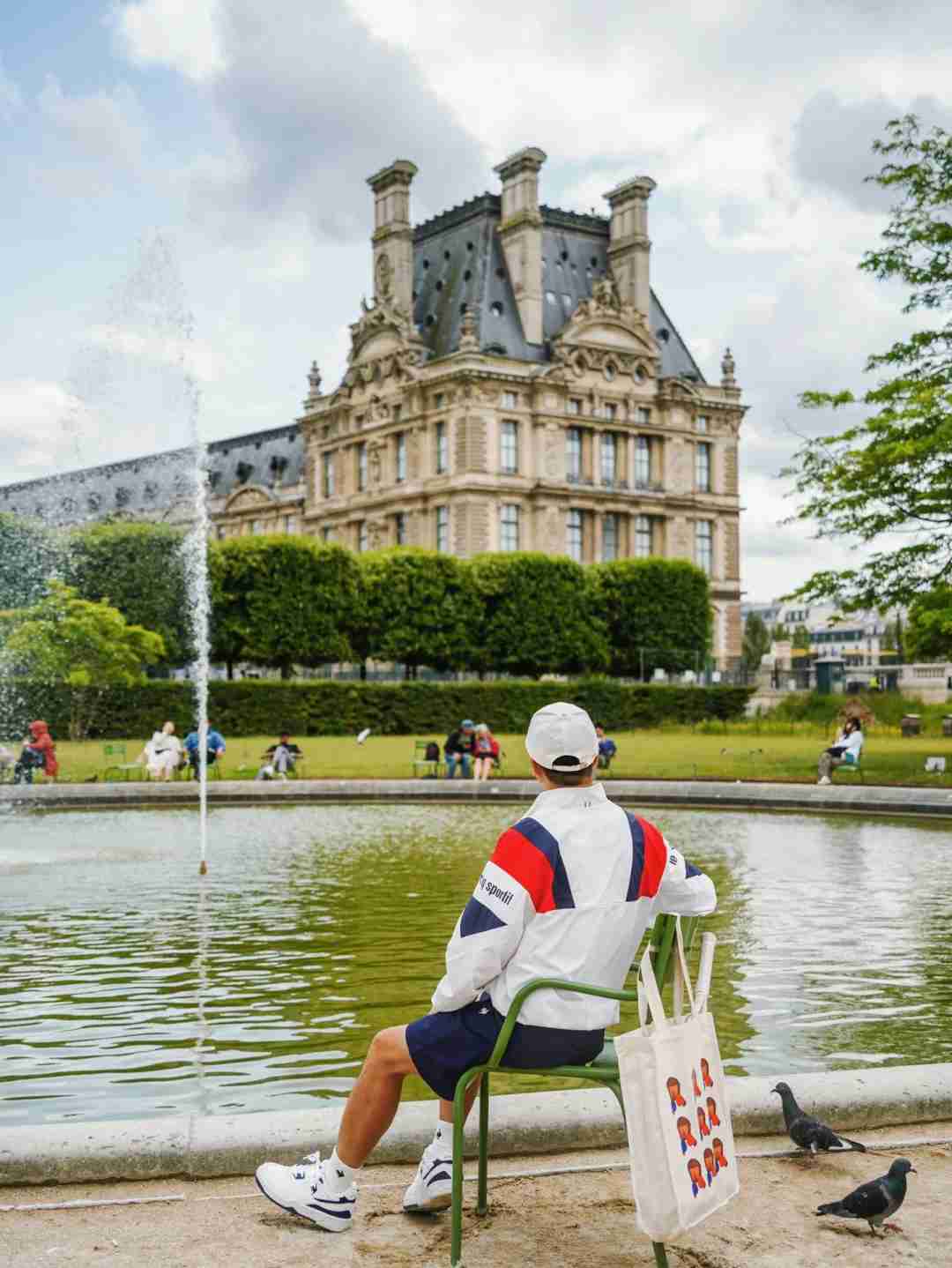 Découvrez des trésors cachés : Des itinéraires parisiens détendus en dehors des musées bondés pour des expériences authentiques locales