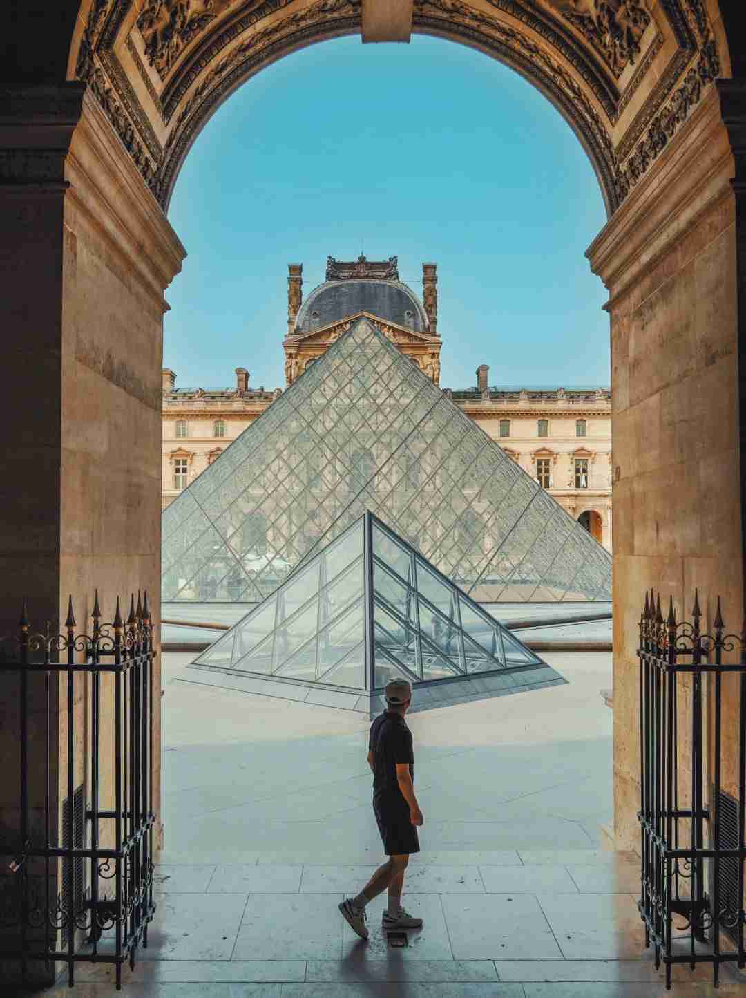 Découvrez des trésors cachés : Des itinéraires parisiens détendus en dehors des musées bondés pour des expériences authentiques locales
