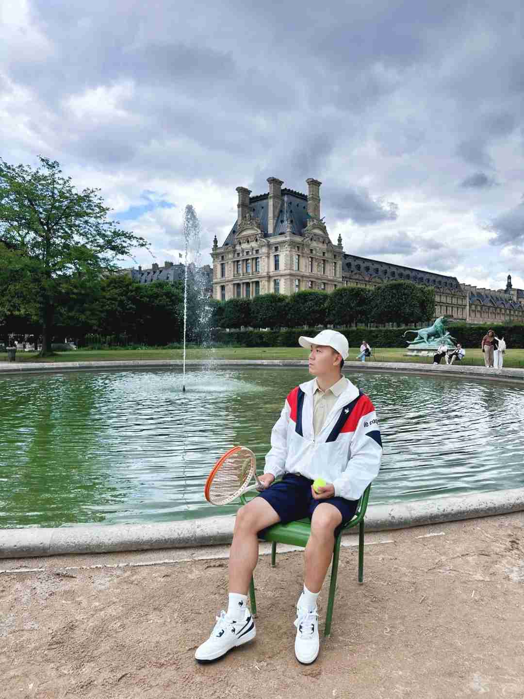 Découvrez des trésors cachés : Des itinéraires parisiens détendus en dehors des musées bondés pour des expériences authentiques locales