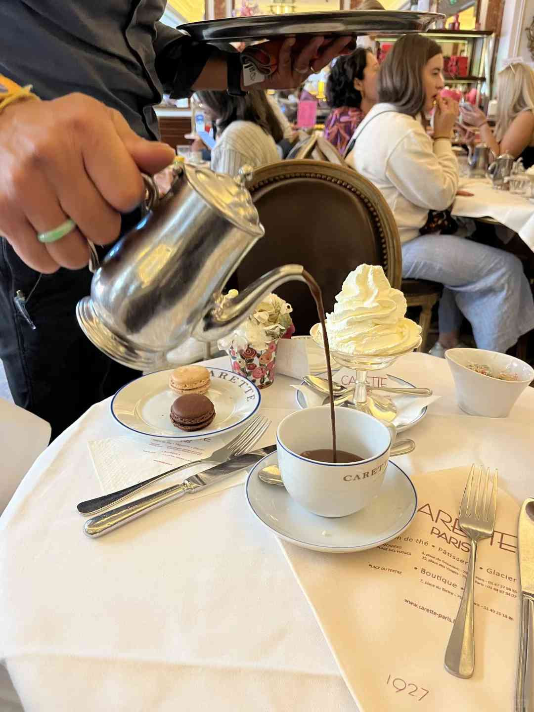 Découvrez pourquoi le petit déjeuner à Paris est l'expérience quotidienne la plus attendue pour les amateurs de cuisine