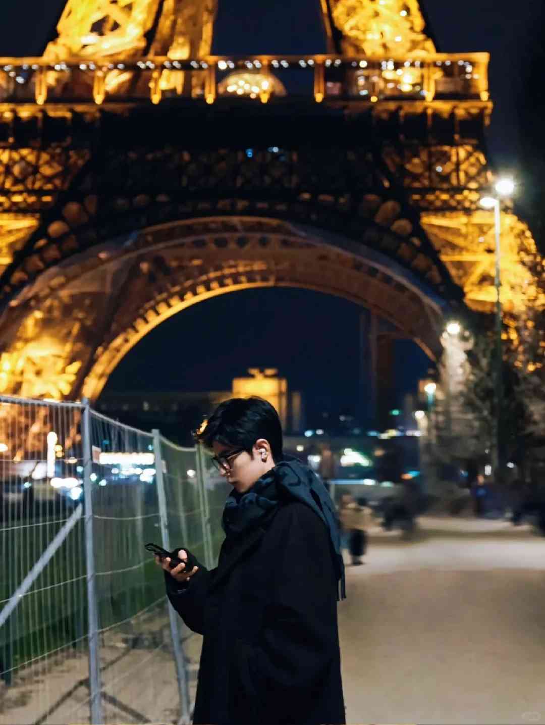Découvrez les secrets des lieux photo à Paris de Xiao Zhan : 7 endroits cachés qui correspondent aux angles emblématiques de la célébrité