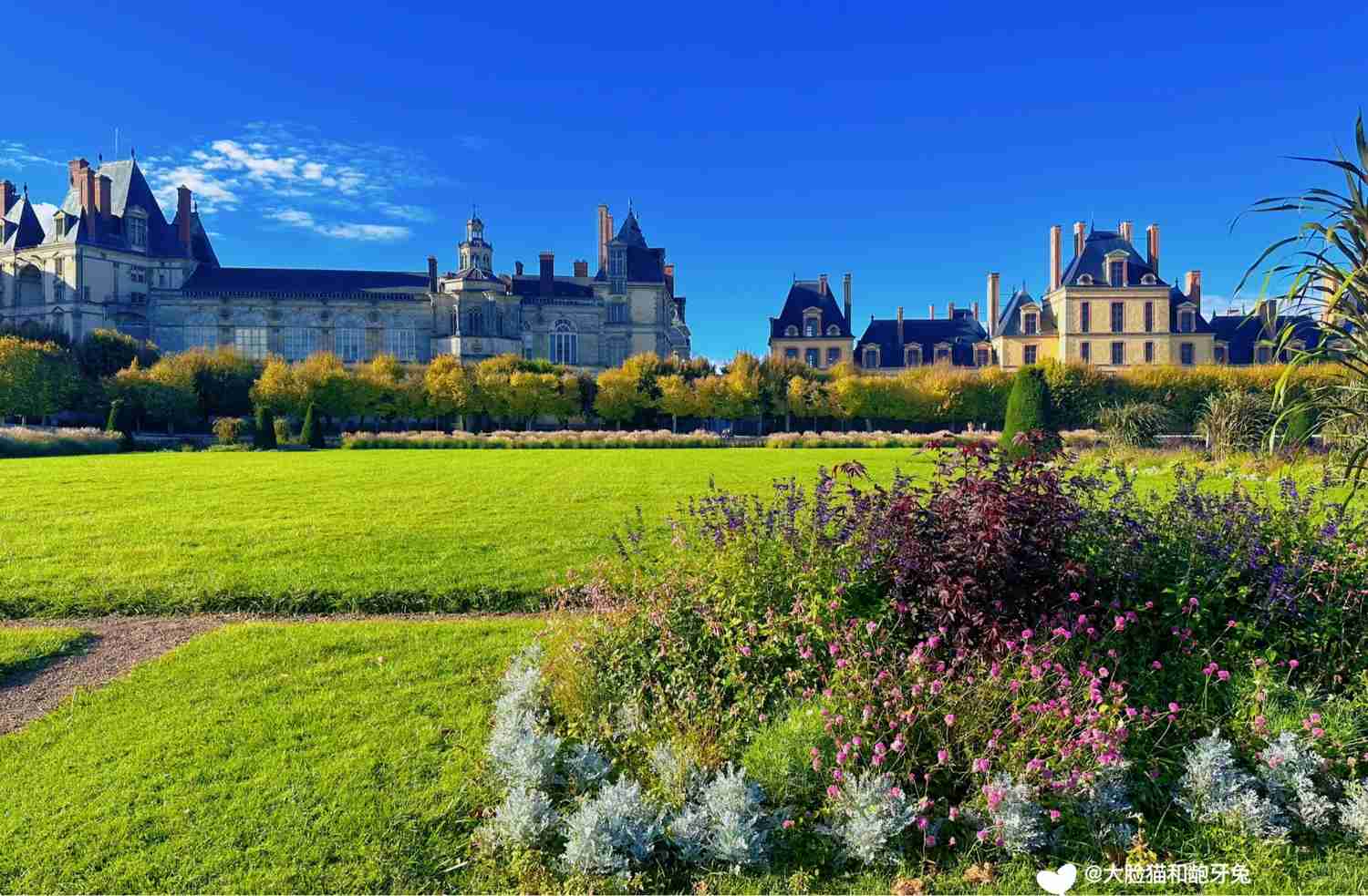 Discover the Best Time to Visit Fontainebleau: Late Autumn’s Stunning Beauty and Must-See Attractions