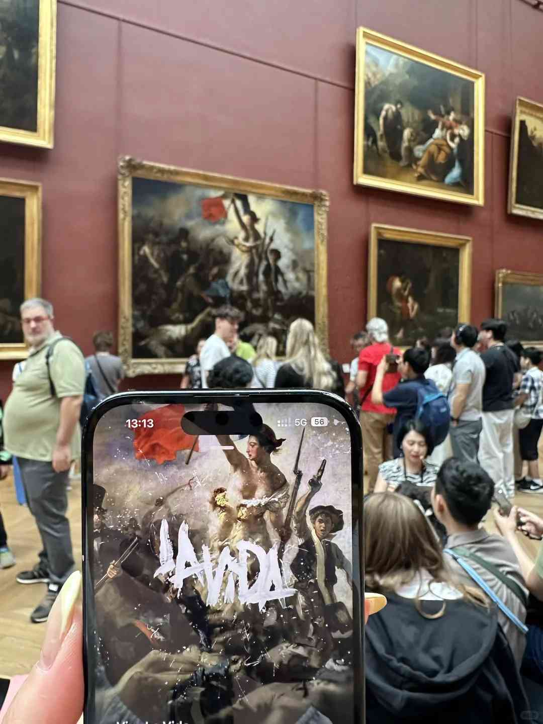 Découvrez le moyen idéal pour explorer les musées de Paris : profitez de l'art avec un guide touristique musical