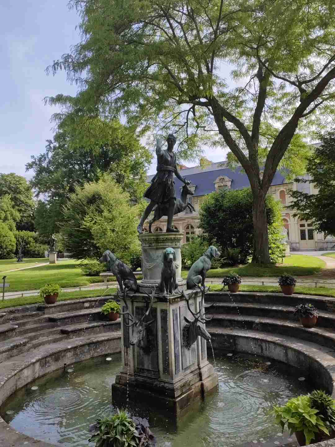 Discover the Stunning Beauty of Palace of Fontainebleau: A Complete Visitor's Guide & Must-See Attractions