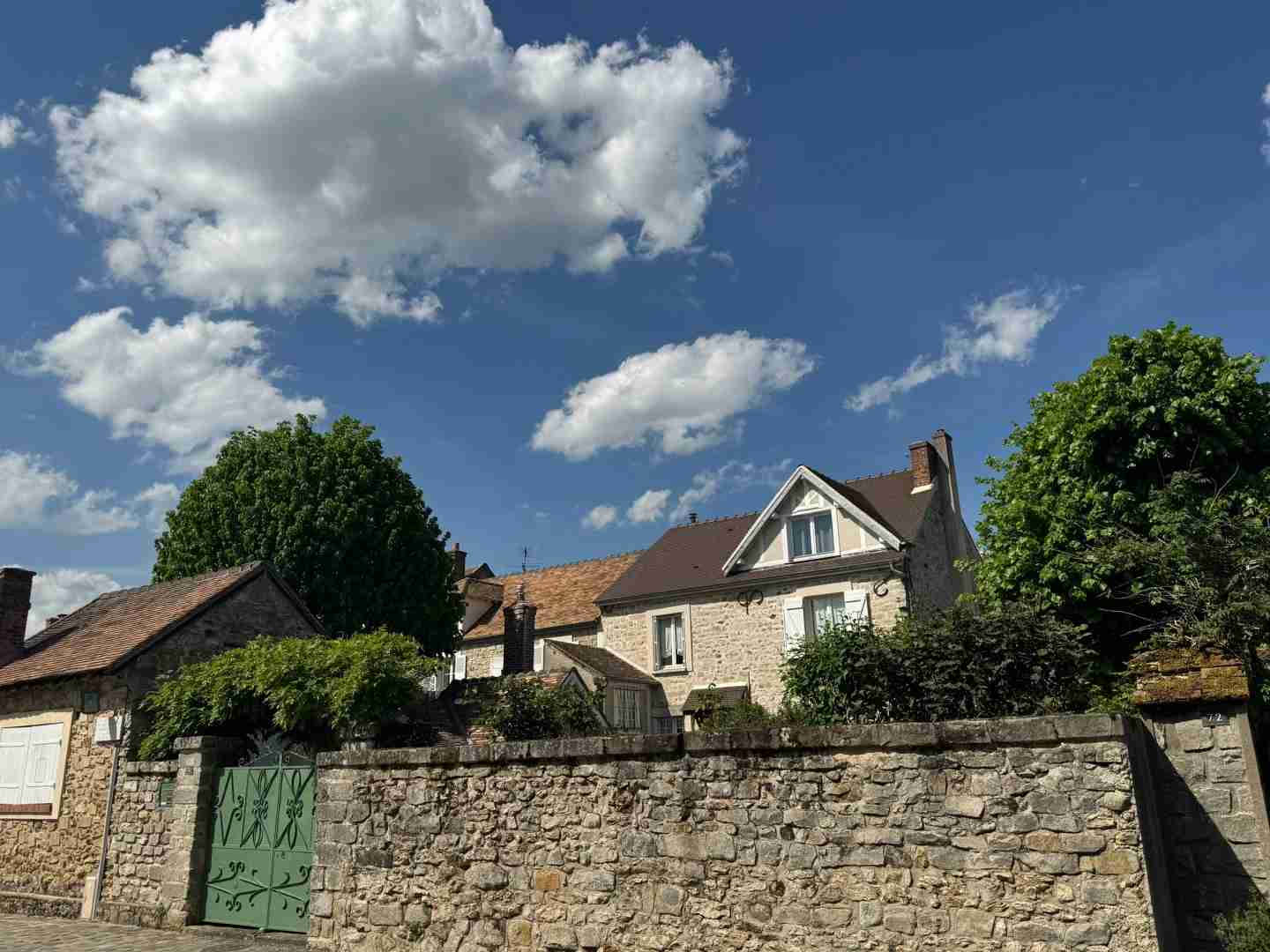 Hiking from Fontainebleau to Barbizon: A Scenic Forest Trail Guide for Nature Lovers