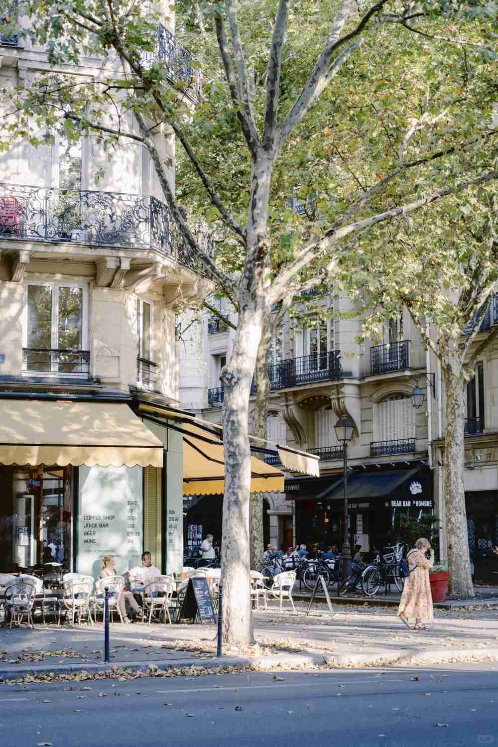 Guide de photographie de rue à Paris : Découvrir la vraie beauté au-delà de l'amour ou du désordre