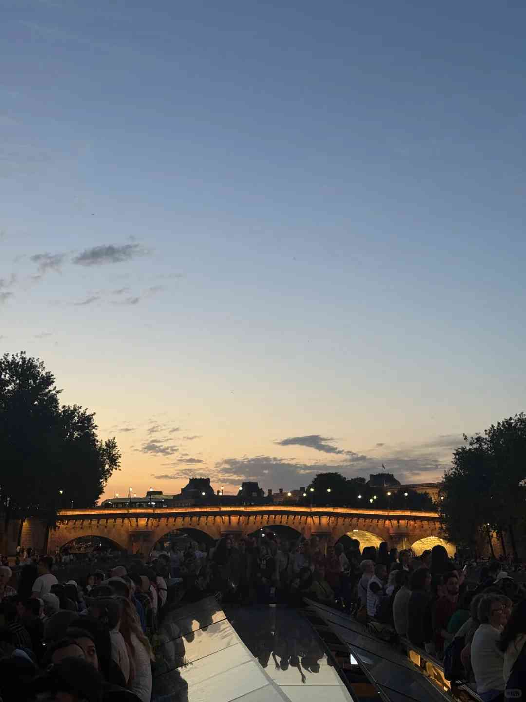 Évitez la croisière sur la Seine : conseils d'expert pour un embarquement plus rapide et un accès prioritaire