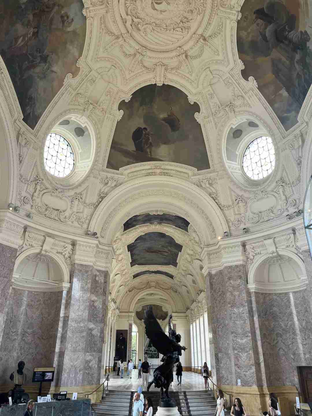 Itinéraire de 2 jours à Paris : les incontournables, conseils pour dîner et lieux secrets
