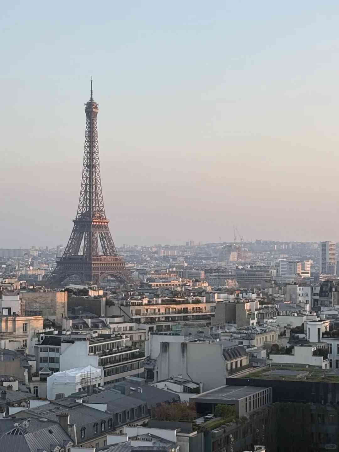 Guide des Attraits de Paris : Les 10 Meilleurs Endroits à Visiter et les Joyaux Cachés en 2024